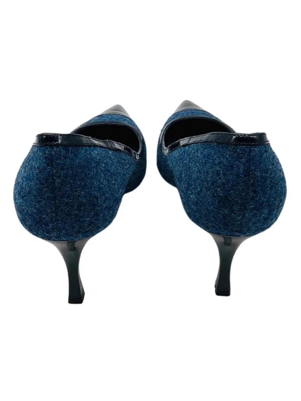 MANOLO BLAHNIK BLUE WOOL TWEED PUMPS WITH NAVY PATENT LEATHER POINTED CAP TOE